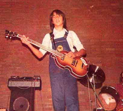 Razem spielt Gitarre 1979